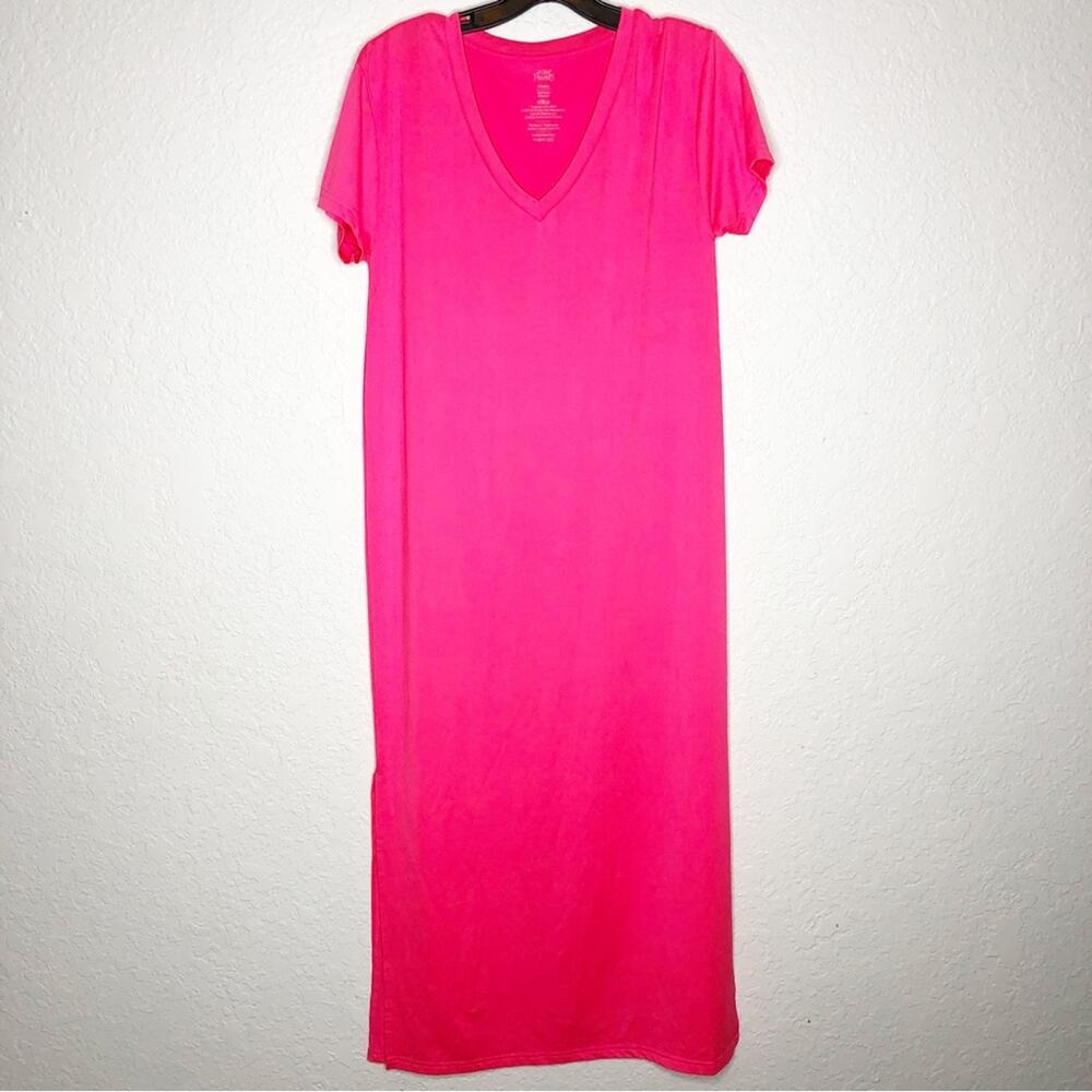 Posh Peanut bright pink short sleeve night gown size Medium